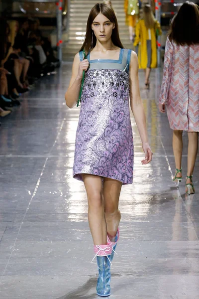 Look 38